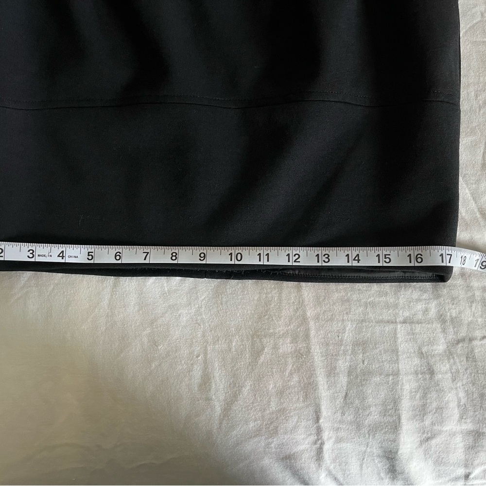 Vince Pleated Lined Wool Blend Short Classic Black Skirt Womens Size 4 - Picture 6 of 11